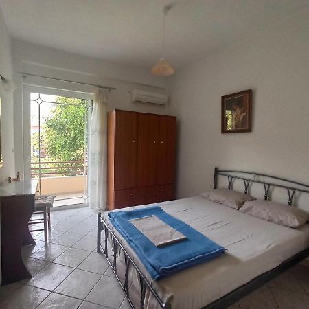 Happy Days Apartment Tirós Dış mekan fotoğraf